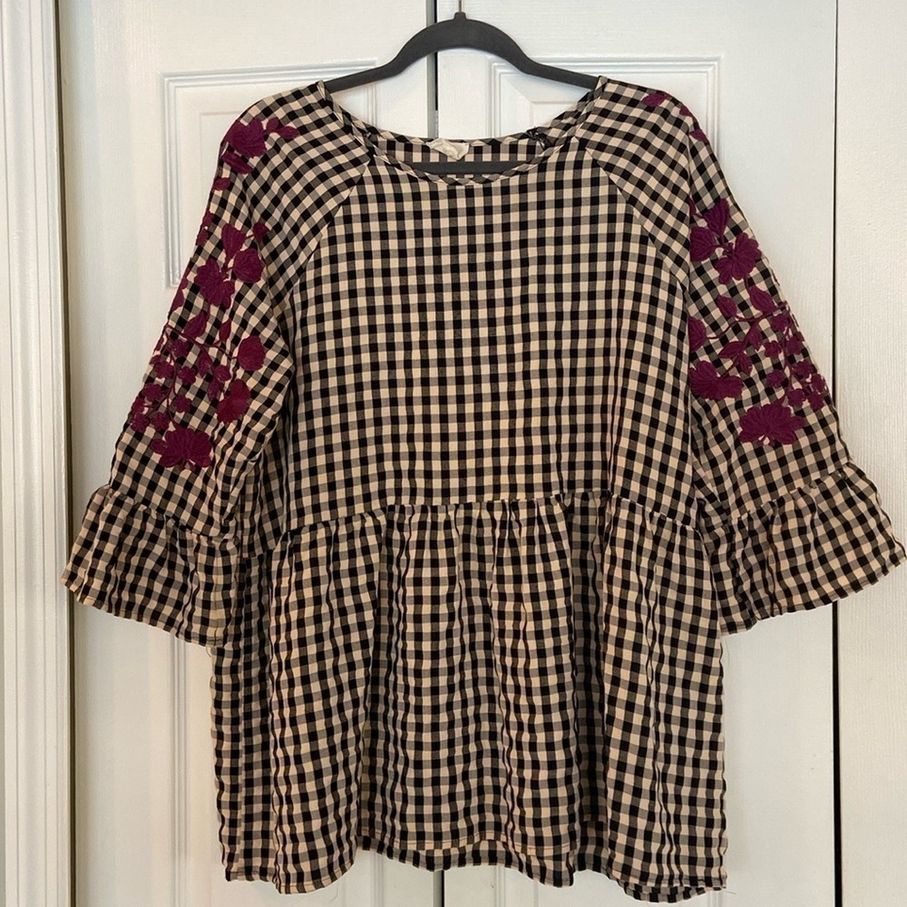 Layerz Willow Top. Black and cream gingham with plum embroidered sleeves.